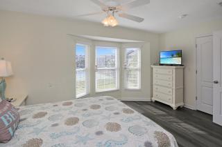 Sea Cliff I-51 Coastal Splendor by Pristine Properties Vacation Rentals - Oak Grove - 2