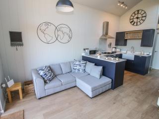 Little Shelve Barn - 8