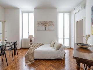 The Best Rent - Gorgeous two-bedroom apartment in Porta Nuova district - Milan - 2