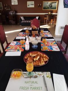 le logis gourmand à payroux chambres à 59 euros chacune avec piscine 10x5 et pdj compris fermé sur ce site merci de me contacter directement pour réservation au 06 87 cinquante huit quatre vingt quinze zéro un - Payroux - 5