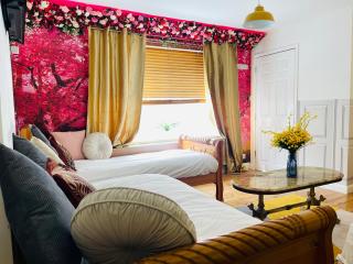 Beachfront Party House for Stags & Hens - Brighton & Hove - 0