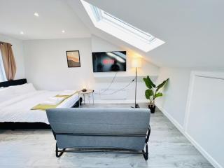 Battersea Studios by Sleepy - 7