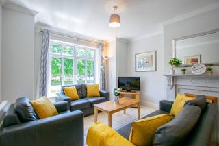 107 - Spacious Townhouse by Shortstays - Galway - 0