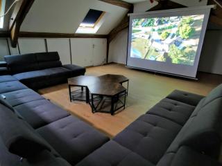 Moulin des ducs grand format by Vindihouses - piscine chaffée - escalade - billard - fitness - etc - 4