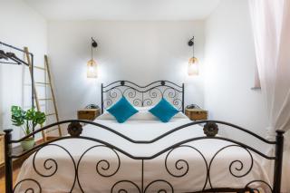 Aetòs Home with shared swimming pool - Porto Pino hill - Porto Pino - 0