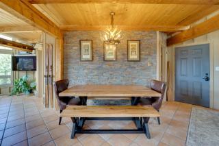 Bayfield Cabin with Hot Tub and Striking Mountain View - Tuckerville - 6