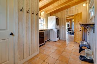 Bayfield Cabin with Hot Tub and Striking Mountain View - Tuckerville - 1