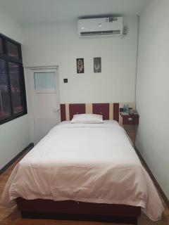 Hotel Berlian - Pontianak - 7