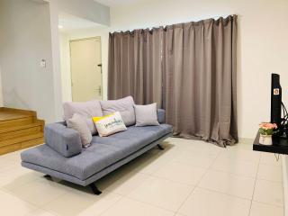 A43 near Setia City Convention Centre & Bukit Raja - 5