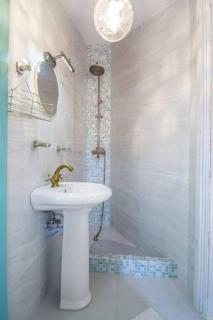Lovely 2 Bedroom Condo with Mountain View Terrace - Tbilisi - 7