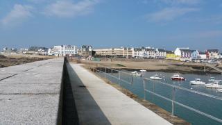 Hotel De La Mer - 3