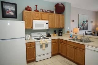 Windsor Hills End Unit, South Facing Pool 7666! - Orlando - 3