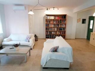 Family-friendly home - 6