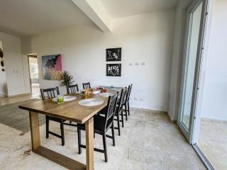 Luxury Penthouse with Private Roof-Deck Jacuzzi! - Cabarete - 5