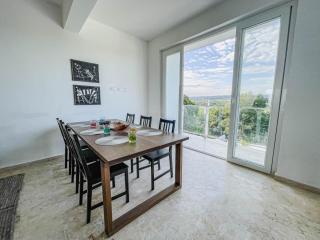 Luxury Penthouse with Private Roof-Deck Jacuzzi! - Cabarete - 4