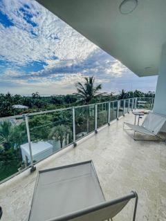 Luxury Penthouse with Private Roof-Deck Jacuzzi! - Cabarete - 7