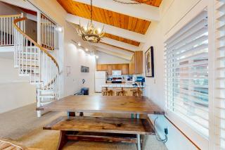 Saddle Road Sanctuary - South Lake Tahoe - 2
