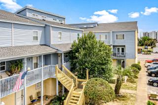 Commodores Landing 209 - 3