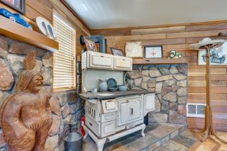 Garden Valley Cabin with Teepee, Deck and Mtn Views! - 6