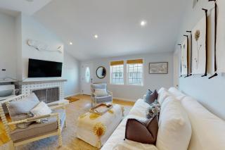 Downtown Beach Cottage - West Yarmouth - 7
