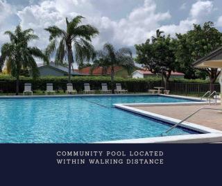 Tropical Oasis home w Community Pool great area - 9