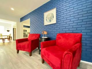 Royal Luxe Pool Home near Ft Laud airport and each - Lauderhill - 3