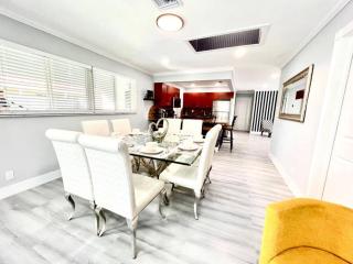 Fun Pool Home with ping pong near Beaches and Airport - Fort Lauderdale - 9