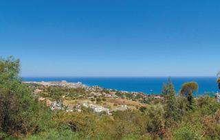 Luxury villa with beautiful sea view & jacuzzi - 8