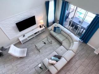 5 Bed 5 Bath South Facing Pool Home Storey Lake home - 0