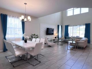 5 Bed 5 Bath South Facing Pool Home Storey Lake home - Kissimmee - 8