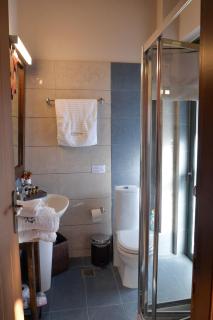 Vathyskia Guesthouse - 4