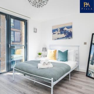 Pluxa Vivid Veranda Beautiful City Centre Apartment with free parking - Birmingham - 6