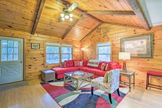 High Peak Heaven Cozy Log Cabin on 1 Acre! - Windham - 7