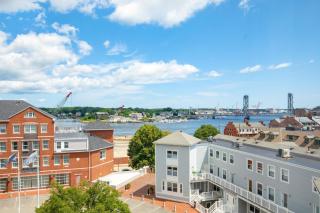 Sheraton Portsmouth Harborside Hotel - 1