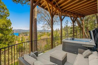 Surreal Feel Lakeview Chalet - 6