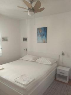 Apartments with parking space Makarska - 21353 - 8