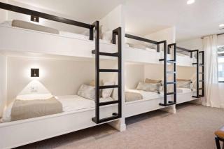 Sixteen Sandals townhouse - Atkinville - 2