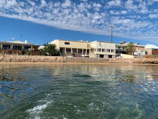 Beachside & Jetty View Apartment 1 - Admirals Apartment - Streaky Bay - 8
