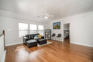 Fabulous & Stylish 4BR w Pool Table and Space to Chill - 1