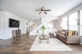 Fabulous Houston Vacation 4 Bdrm w/Pool table - Houston - 8