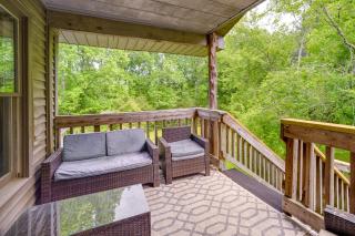 6 Mi to Scottsboro Pet-Friendly Cabin Apt - - 8