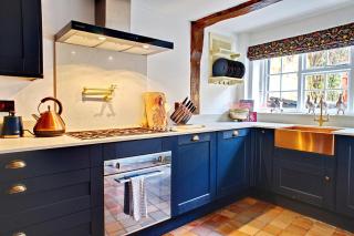 Luxury 9 Bed Manor House Hot Tub Cinema Room SkyTV - Saffron Walden - 1