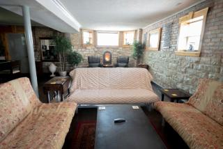Inspiring Grotto Sleeps 10-20 Free TV & Parking - Chicago - 9