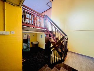 Halim's Rumah Singgah Mxslim only - Jelutong - 1