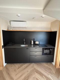 B34 Loft Apartments - 4