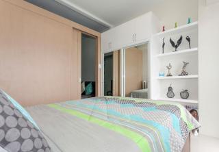 Blowing in the Wind - Lake View Apartments - 2