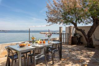 Le Cigalou, authentique cabanon de pêcheur en bord de mer avec sa terrasse spacieuse et aménagée - Hyères - 8