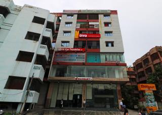 Super Hotel O Maruti Lodging - Dam Dam - 9
