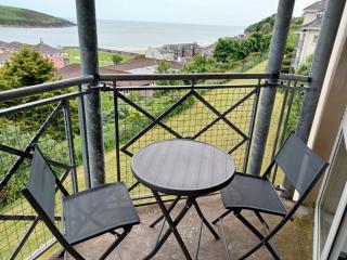 Sunnyside View Apartment -modern & cosy apartment with magnificent views to match - Youghal - 3