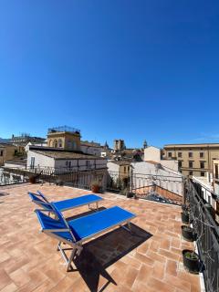 Sunny loft with terrace and Jacuzzi in the city centre - Palermo - 3